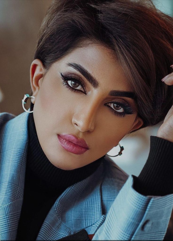 بثينة