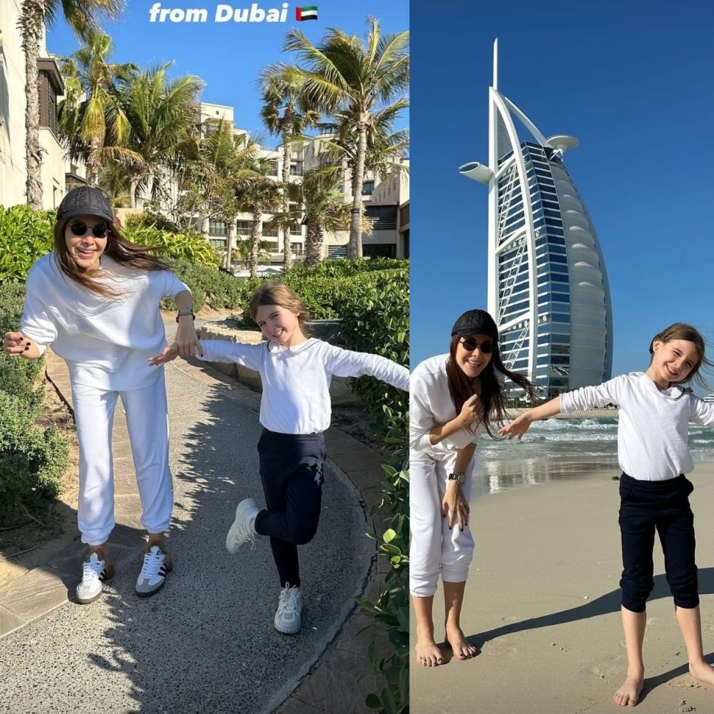نانسي من دبي مع ابنتها