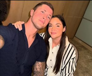 جاكلين جوسا مع زوجها دان أوزبورن