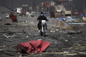 دمار ميناء رجائي الذي راح فيه 40 قتيل بحسب آخر إحصائية