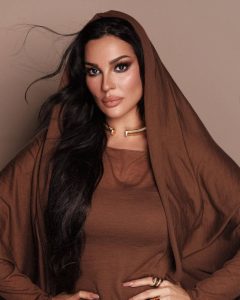 لحظة توتر في المصعد تشعل السوشيال ميديا ماذا حدث مع نادين نجيم