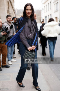 أسبوع الموضة في باريس يطلق موسم الأزياء 2026