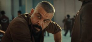 حين تتكلم العيون بدل الكلمات… منذر رياحنة يصنع وجعًا حيًّا في “أعوام الظلام”