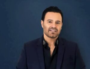 عاصي الحلاني يعود بـ«لا تغيب»… هل يواصل الرهان على الأغنية التي تعيش أكثر من الموسم؟