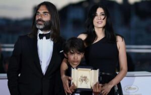 نادين لبكي تُبكي مهرجان كان السينمائي 2026 .. رسالة من قلب الحرب تخطف العالم وتؤكد أن الفن أقوى من الألم
