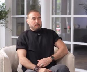 باسم مغنية يدافع عن سلاف فواخرجي… وهي ترد: «ليست المرة الأول