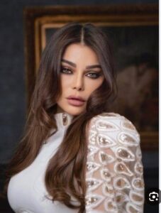 هيفاء وهبي بدون فلتر … لماذا يتحول وجهها إلى قضية رأي عام؟