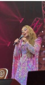 أصالة نصري … لماذا يشعر الجمهور أنها تغني لكل واحد منهم؟