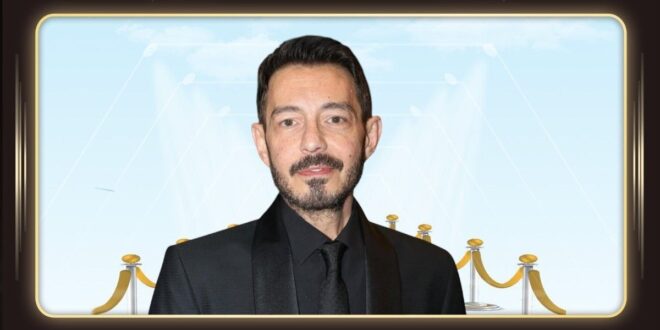 أحمد زاهر يحتفي بخطيب ابنته ملك زاهر في عرض فيلم مطلوب عائلياً